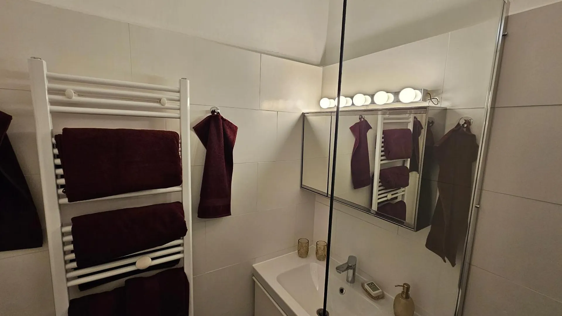 Yuki'S Place - Central Design Apartment - Vienna Trade Fair - Wu Campus - Downtown - Subway 0*,